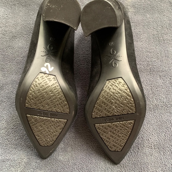 Nine West Abilyn Block Heel Pumps – Black Suede – Size 7M – New Without Box - Picture 2 of 5